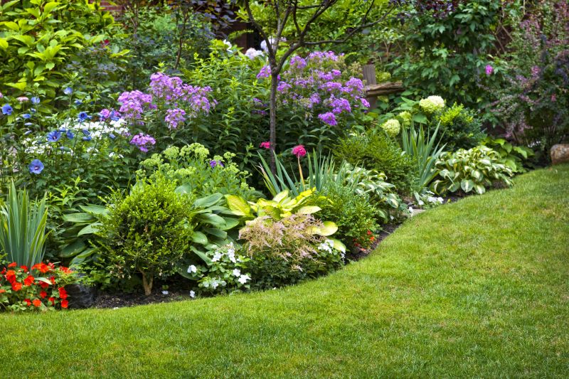 Flower Bed Maintenance in Ventura County, CA